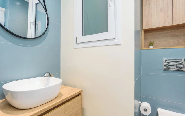 Penelope's Charming 2-BR Apt in Athens