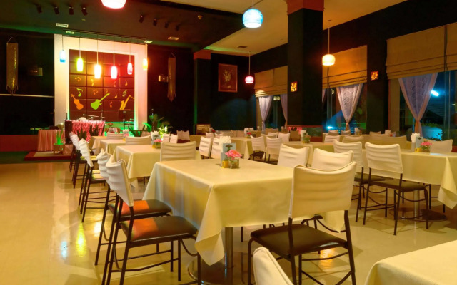 La Mai Hotel