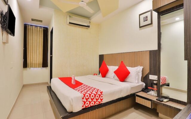 OYO 13398 Hotel Relish