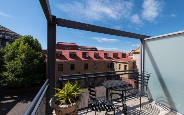 Sullivans Cove Apartments