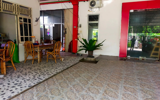 Ombai Guest House 27 Syariah RedPartner