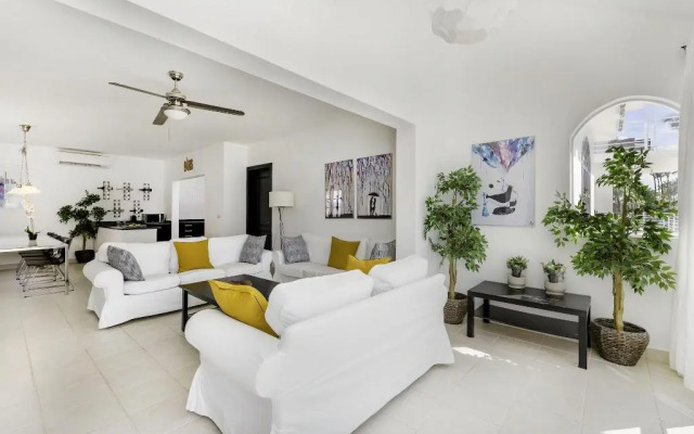 Flor Del Mar Condo