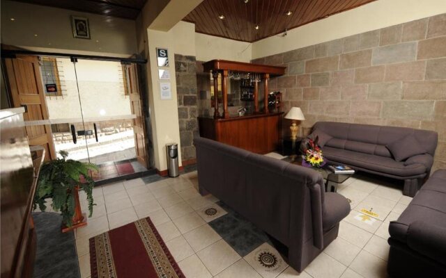 Del Prado Inn