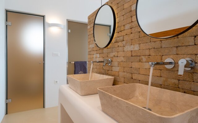 Utopia Suites by Anna Platanou - Adults only