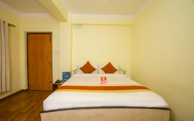 OYO 156 Hotel Sweet Town