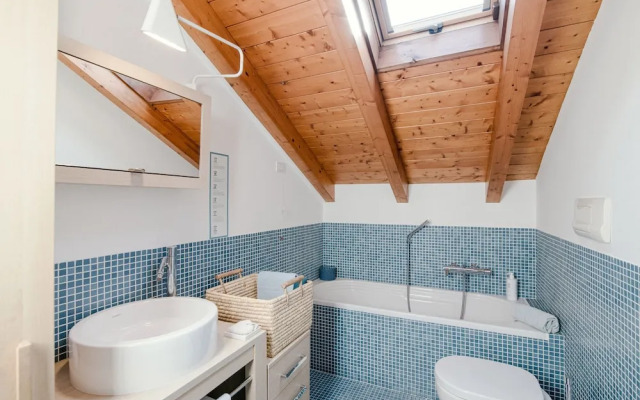 MyHomeInComo - Modern Luxury Attic