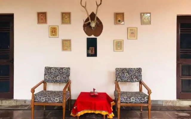 Daulat Niwas Hotel