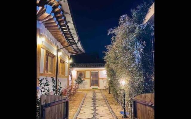 Adam Guesthouse