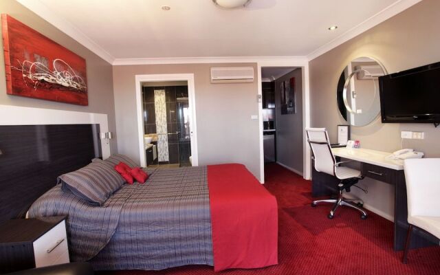 Cattleman's Country Motor Inn & Serviced Apartments