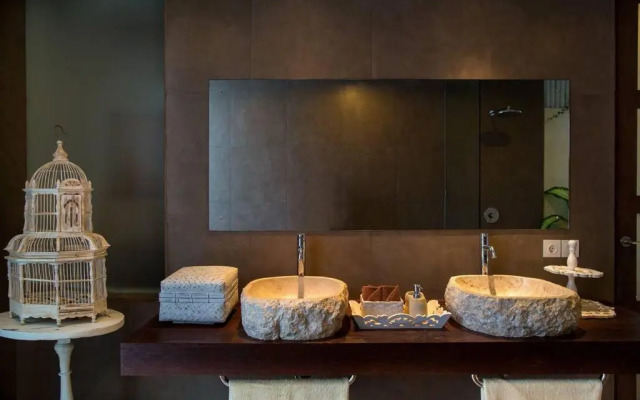 Villa Coklat 3Bdr. Drupadi Seminyak