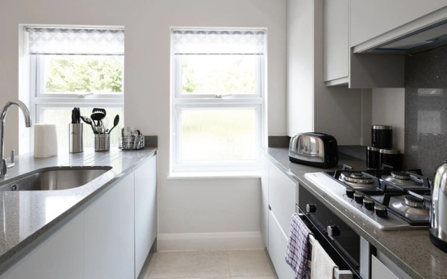 2 Bedroom Apartment near Town Center