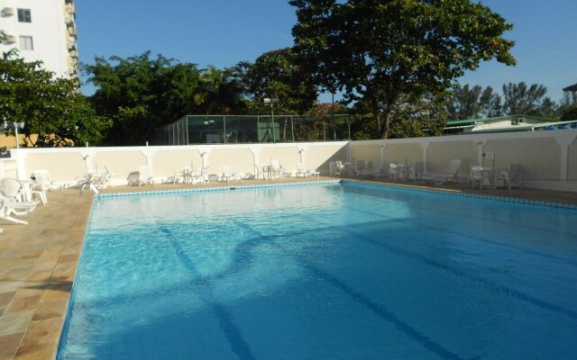 Gohouse - Pontoes 703