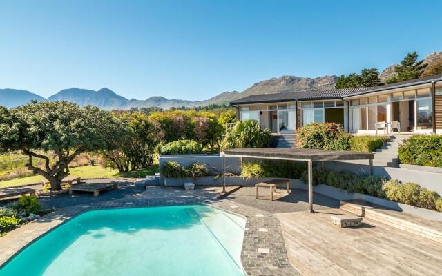 Colourful Manor Guesthouse