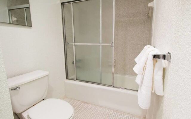 SIAN 2BR Apartment by SV Rentals