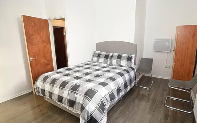 3-beds House in Manchester for up to 6 People