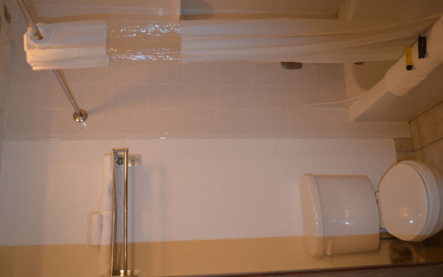 Nampa Inn & Suites