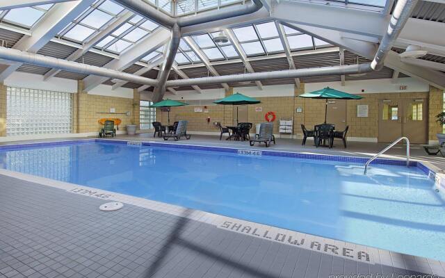 Holiday Inn Toronto Airport East by IHG