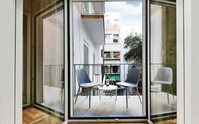 Brand new Modern Apartment with satellite TV