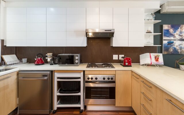 Adderley Terraces J11