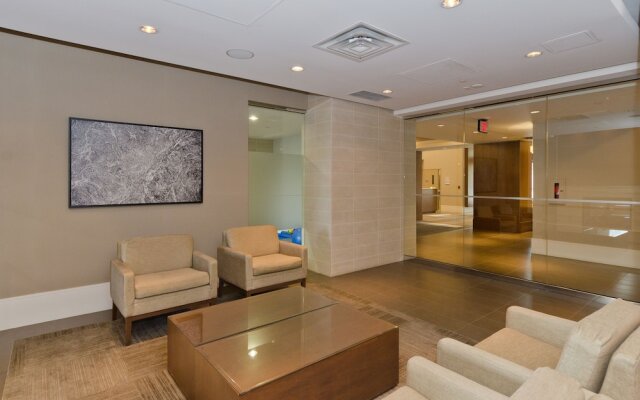 Suite Digs Waterfront