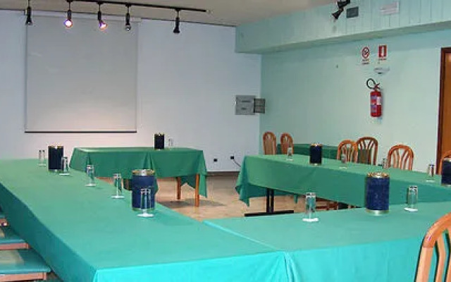 Hotel Cesari