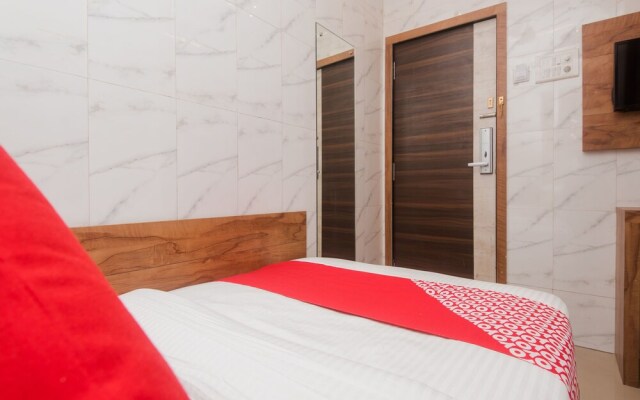 OYO 17202 Hotel Indore