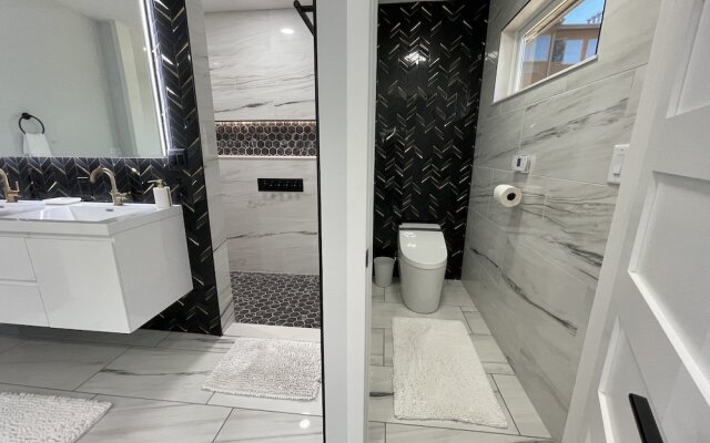 Lake Bluff Inn and Suites