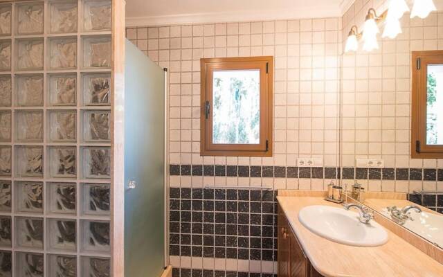 Villa - 4 Bedrooms with Pool and WiFi - 106398