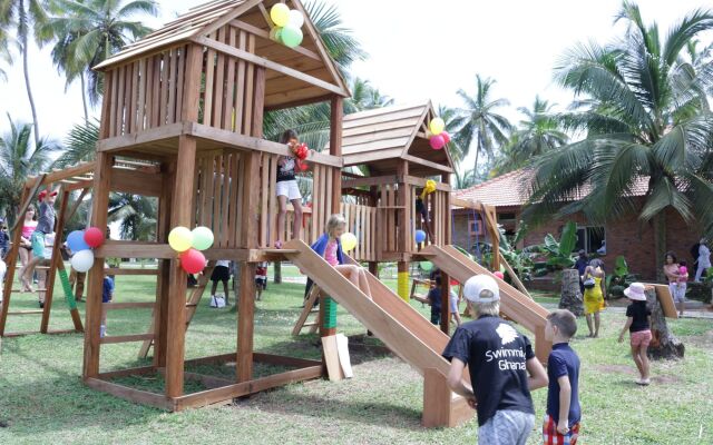 Coconut Grove Beach Resort