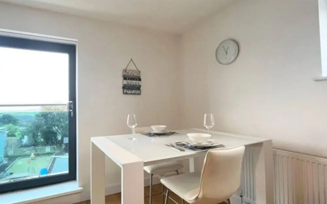 Newquay Near Beach Town Center Parking