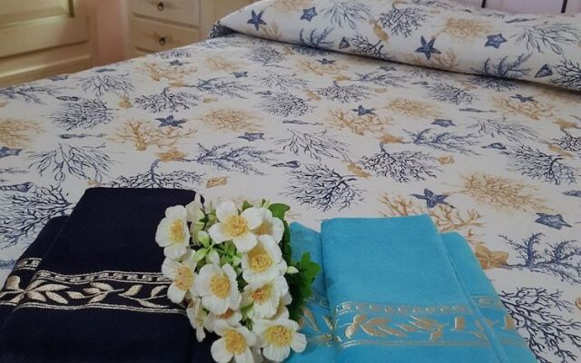 Apple Big Mama Paradise Budoni