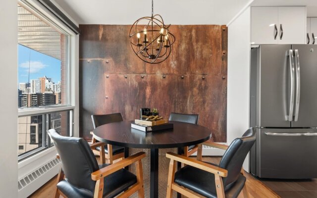 The Lost No Service Fees Penthouse Hot Tub