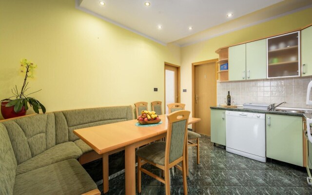 Stunning Home in Fazana With Wifi and 3 Bedrooms