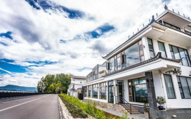 Dali Huayue Fanxing Sea View Inn