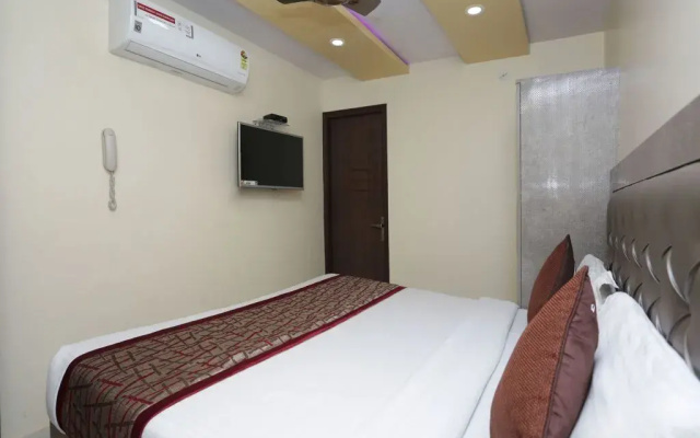 OYO 13455 Rama Krishna Hotel