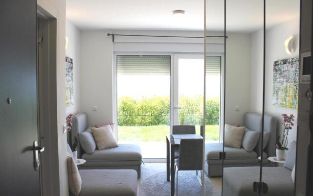 Studio apartment Miramare