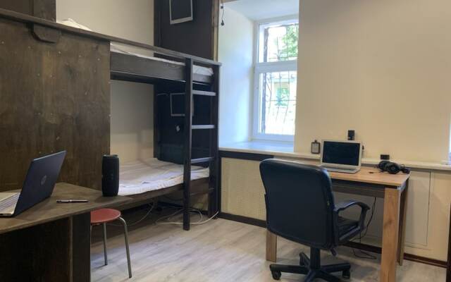 Hostel Brusnika