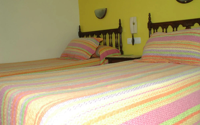 Hostal Ramón y Cajal
