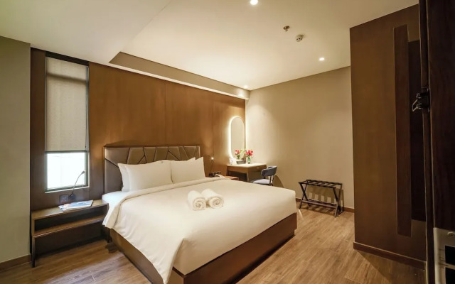 Nhat Ha Lavish Hotel