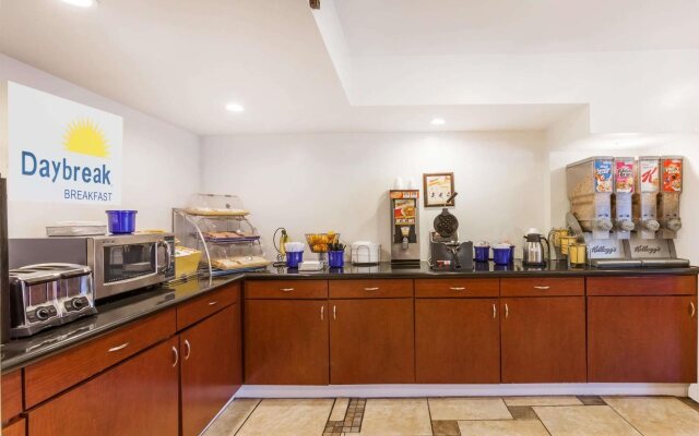 Days Inn by Wyndham Austin/University/Downtown
