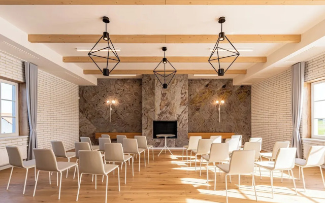Apartments by Prague City Golf