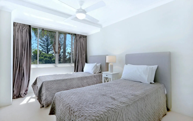 Pacific Regis Apartments