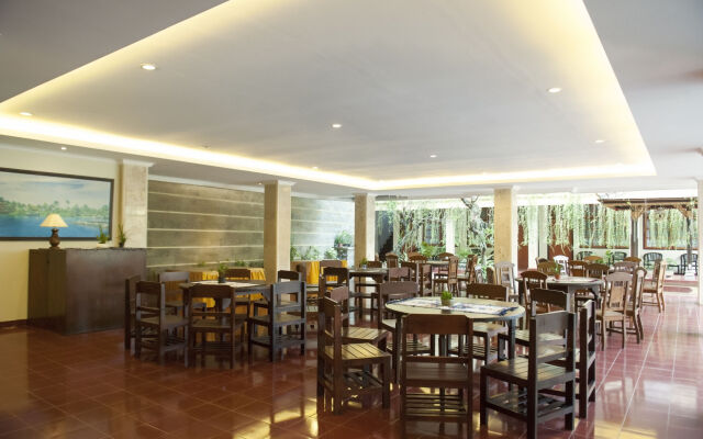 Catur Adi Putra Hotel
