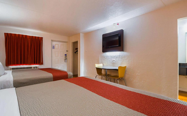 Motel 6 Garland, TX - Northeast Dallas