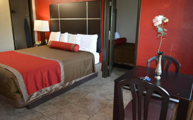 Harbor Inn & Suites