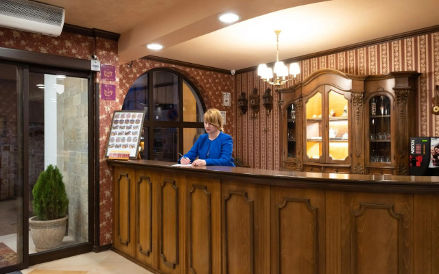 Real Hotel