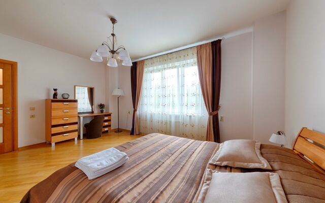 Home Apart Surganova str. 5A