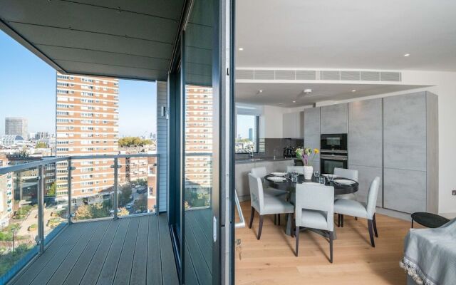 Luxurious Victoria Home by the Apollo Theatre