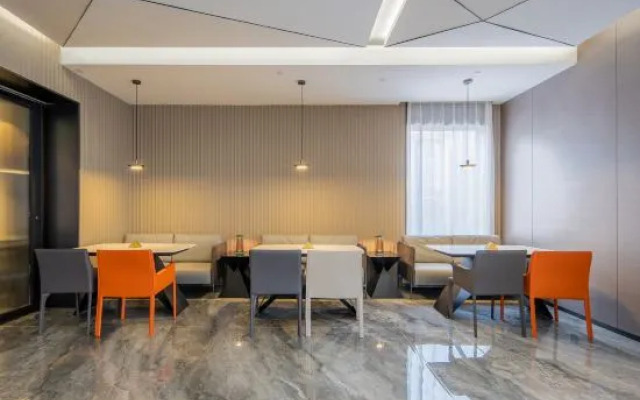 YiJu·Shangpin Hotel (Taixing Drum Tower Xintiandi Branch)