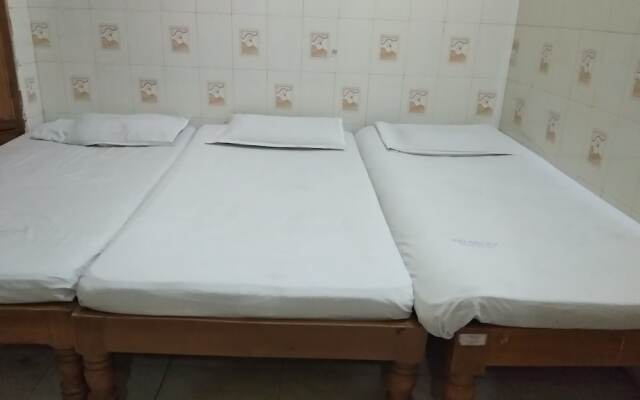 Iroomz Sai Relax Resiodency